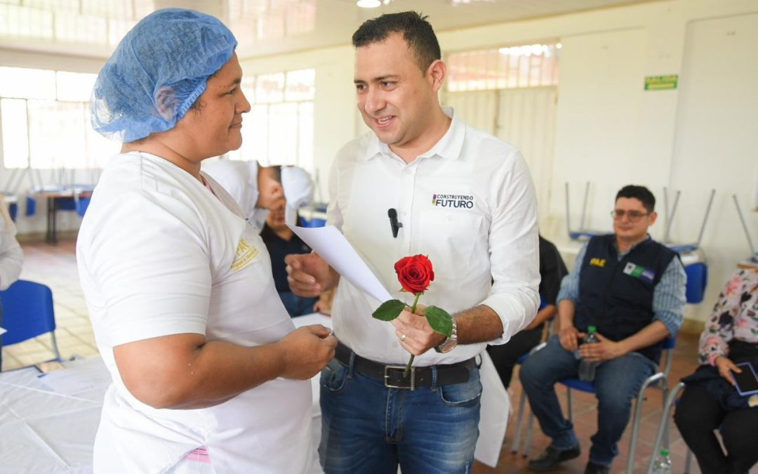 Gobernador (e) Wilinton Rodríguez visitó a las trabajadoras del Programa de Alimentación Escolar PAE – Arauca