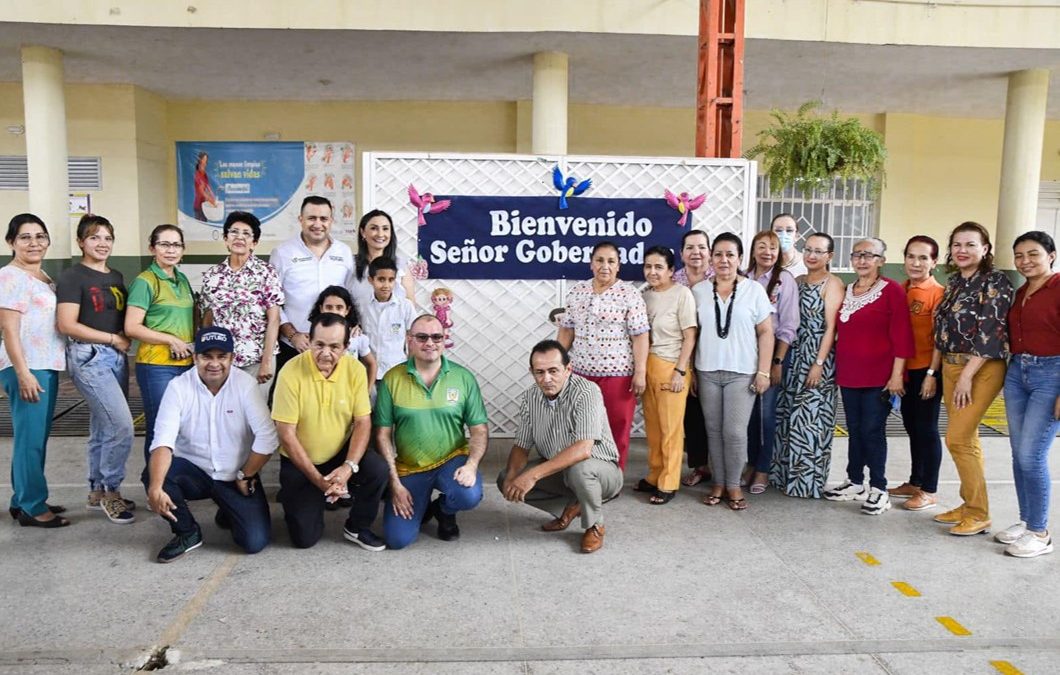 Compromiso firme con la educación de calidad: Gobernador y Secretario de Educación inspiran a estudiantes de la Institución Educativa Simón Bolívar